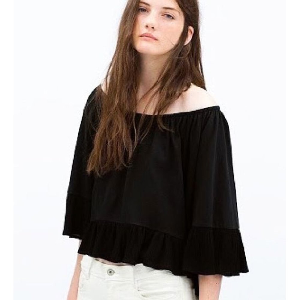Zara Ruffle Detail Off-The-Shoulder Top Black Relaxed Flowy Shoulderless Blouse